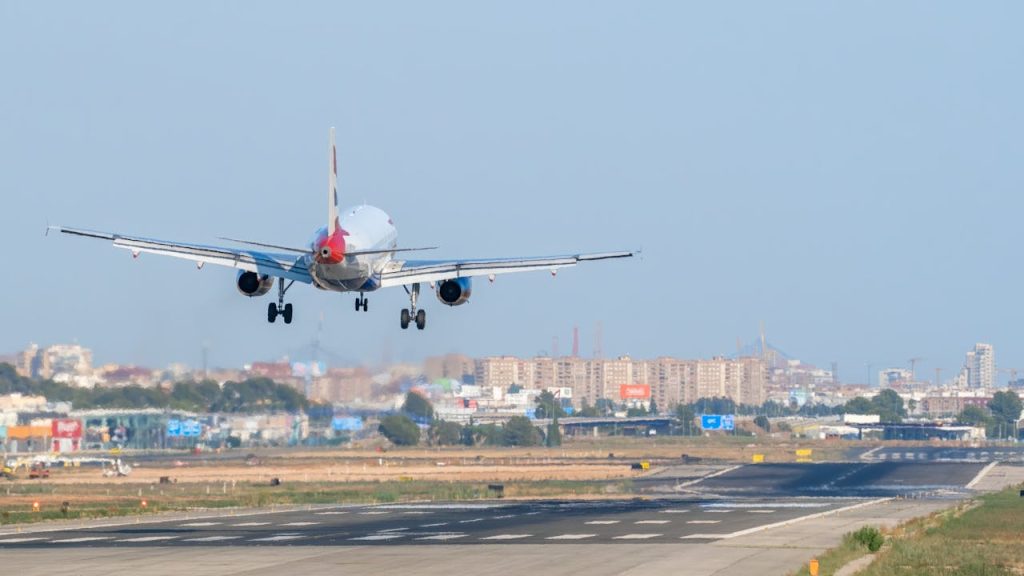 British Airways Airbus A320 landing at Valencia's Manises Airport, Spain.